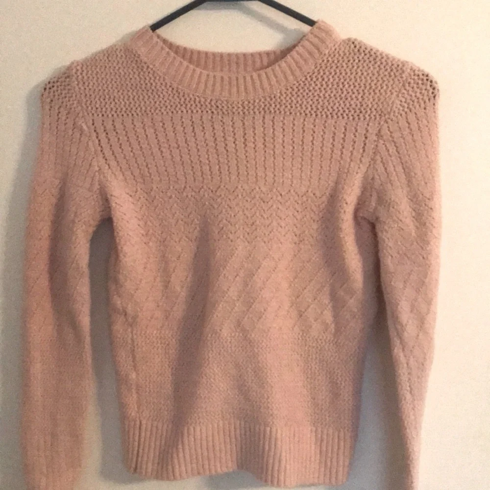 Small Baby Pink Sweater - Picture 1 of 3